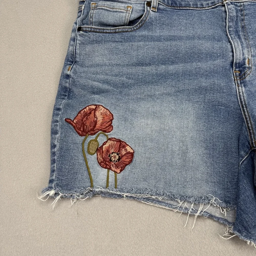 Lane Bryant Cut Off Denim Shorts Womens Size 24 Short Embroidered Floral Frayed